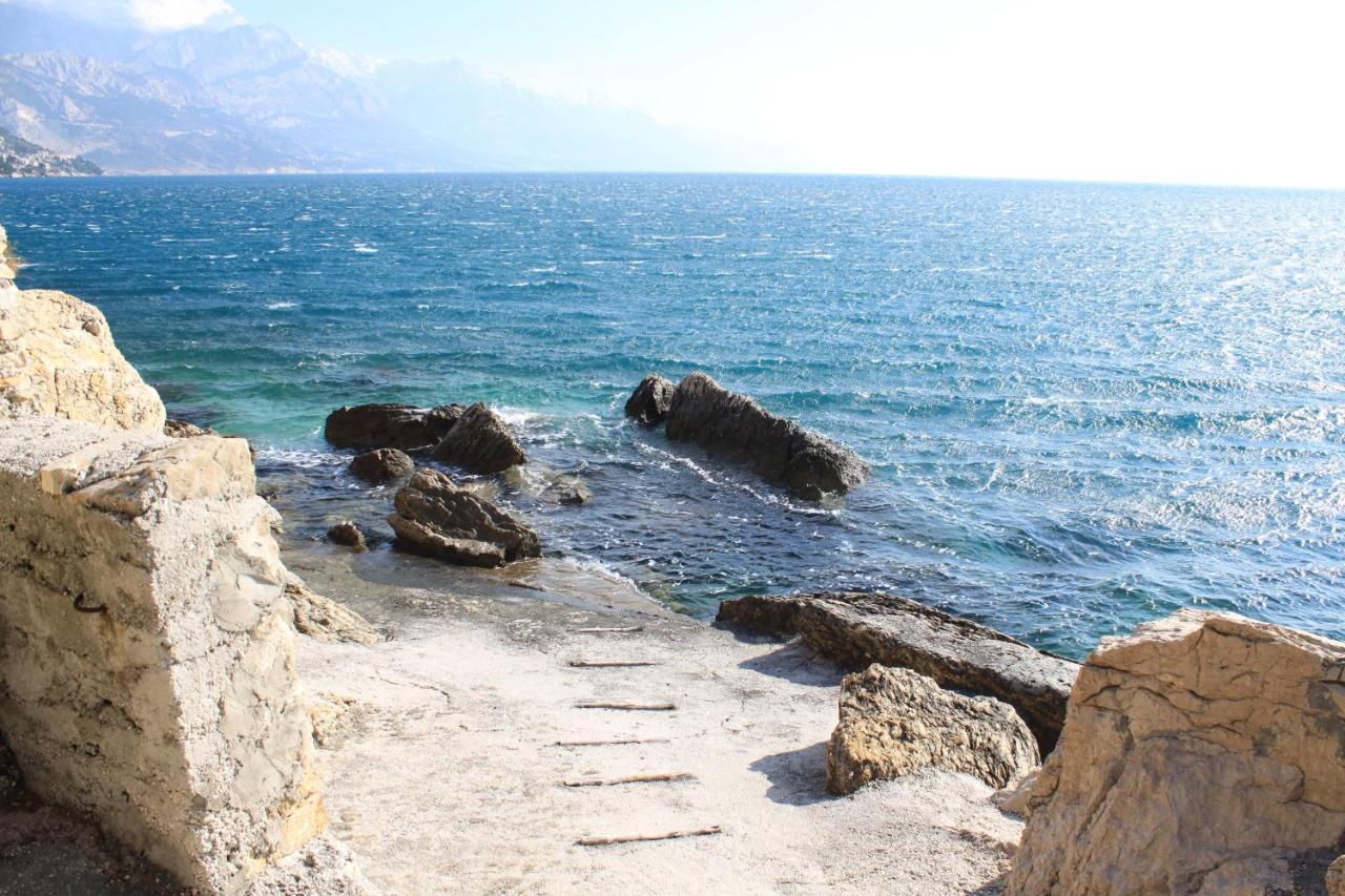Apartments By The Sea Marusici, Omis - 8632 ميميتسا المظهر الخارجي الصورة