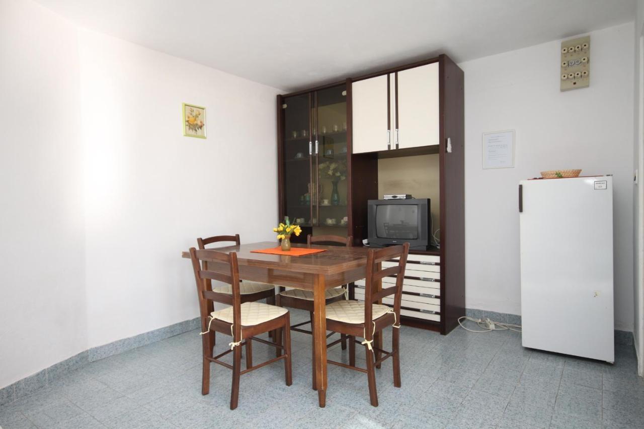 Apartments By The Sea Marusici, Omis - 8632 ميميتسا المظهر الخارجي الصورة