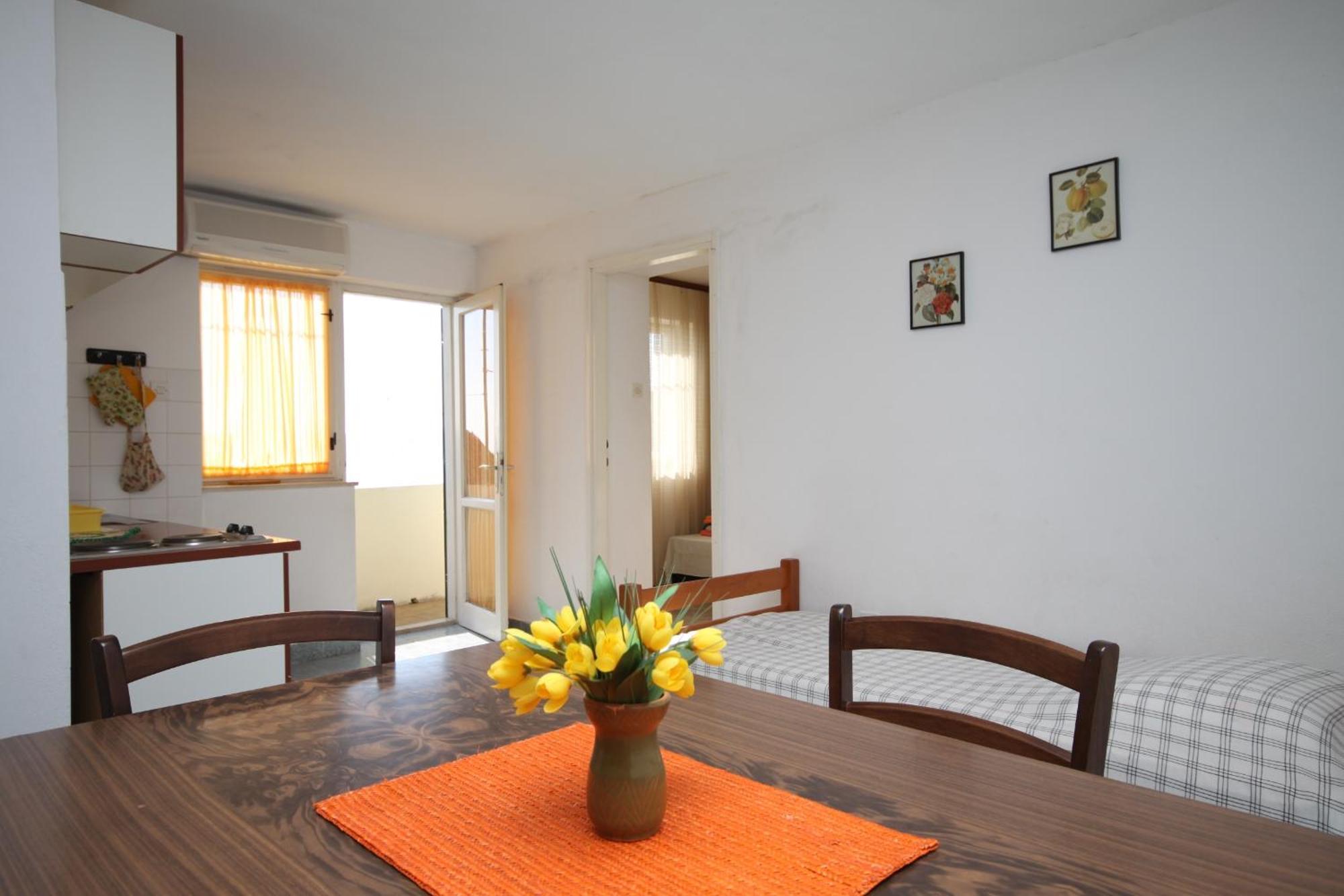 Apartments By The Sea Marusici, Omis - 8632 ميميتسا الغرفة الصورة